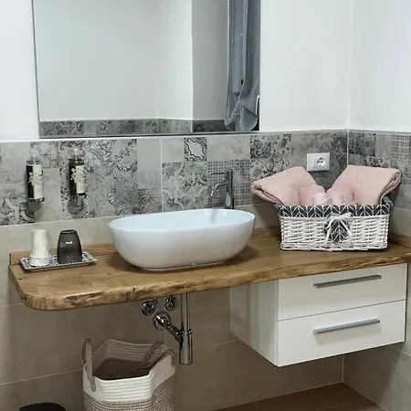 Il Bosco Incantato فندق مبيت وإفطار 3*