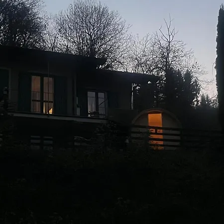 فندق مبيت وإفطار Il Bosco Incantato 3*